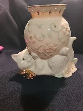 Lenox Petals & Pearls Cat Kitten Vase  Porcelain Figurine