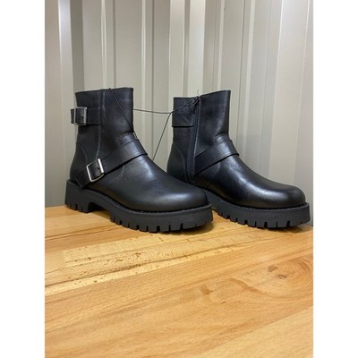 Steve Madden Crusader Women's Black Leather Boots Size 8 New!