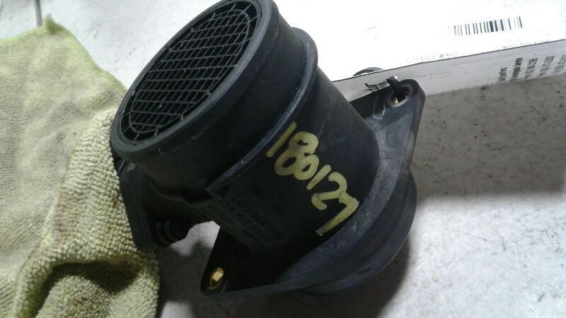 Medidor de flujo de aire 1,8 L compatible con 00-06 AUDI A4 313225 Foto 2 de 4