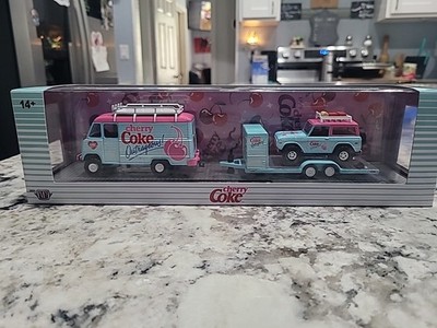 M2 Hauler 1948 Ford Parcel Truck 4X4 & 1966 Ford Bronco Cherry Coke 1:64
