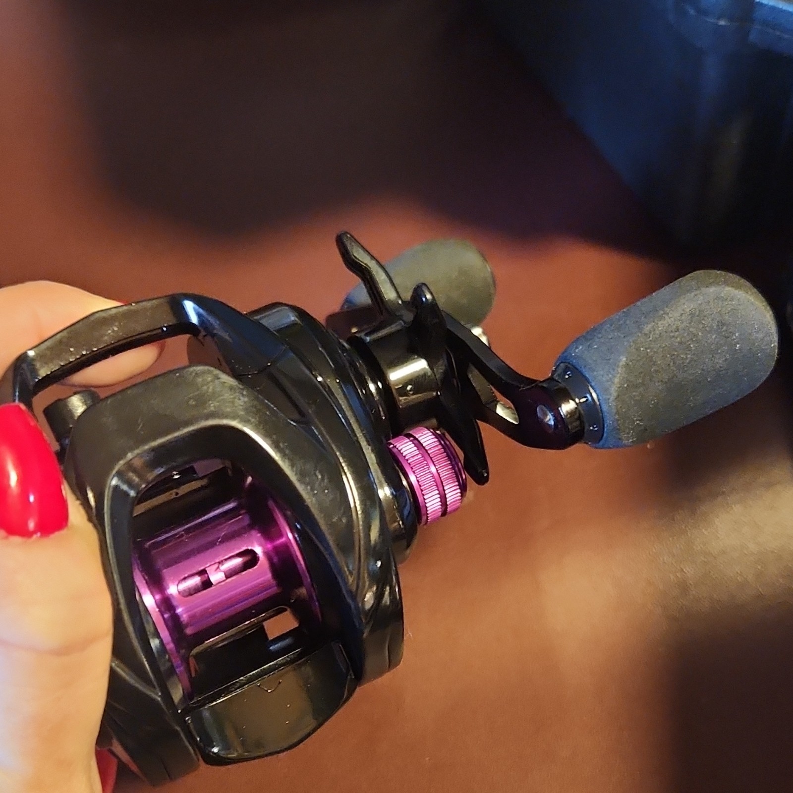 Baitcast Reel Right Hand 7.1:1 Black Purple Aluminum Alloy Anti-Reverse Spool