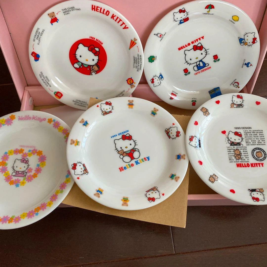 Hello Kitty Plate Set