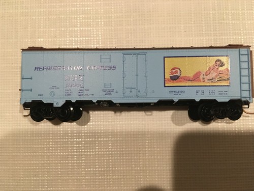 MICRO-TRAINS 59550 N-Gauge Steel Refrigerator 40ft, Pepsi Cola PCEX 59505 - Picture 2 of 2