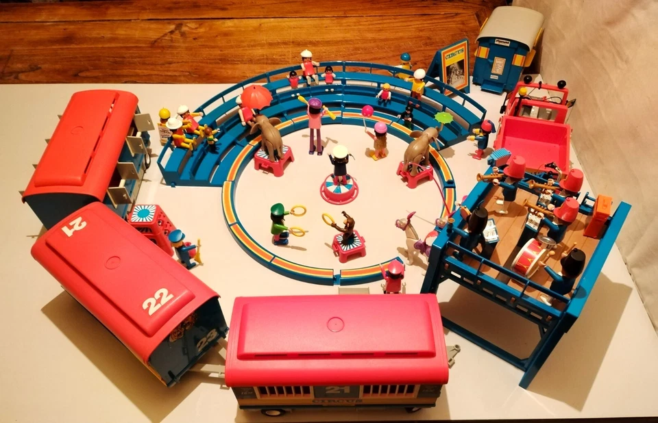 GROS LOT PLAYMOBIL CIRQUE CIRCUS- ROULOTTE- PISTE- FANFARE- CAMION- CLOWNS - Photo 3/4