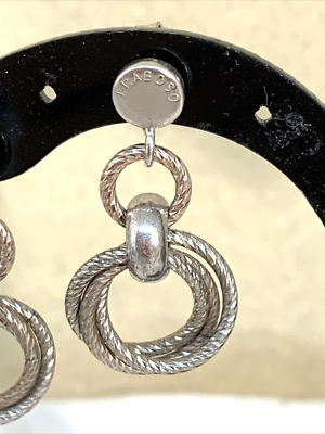 Orecchini a forma di freccia in argento sterling con