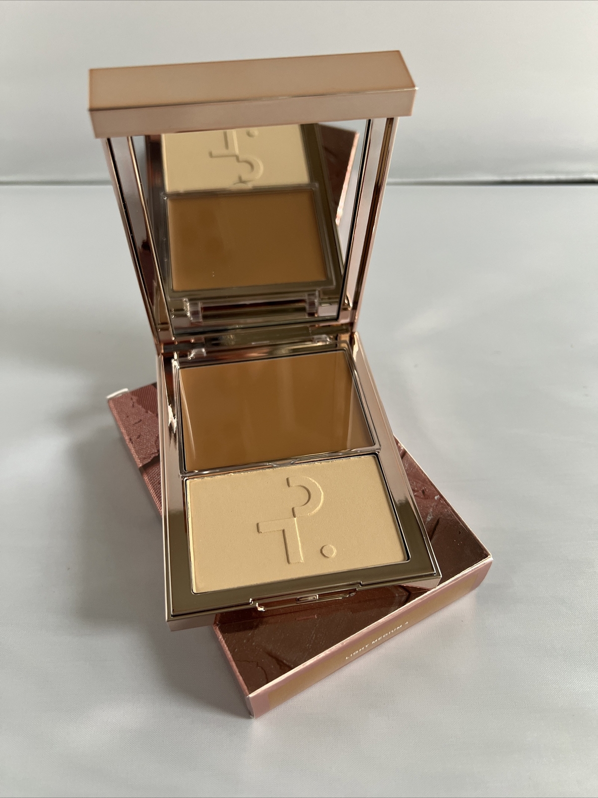 Patrick Ta Major Skin Crème Foundation And Finishing Powder Duo Light Medium 4