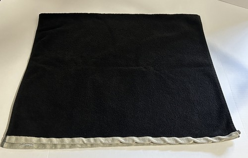 Harry Potter Bath Towel Black + Hogwarts Emblem Preowned, minor Imperfection** - Picture 3 of 12