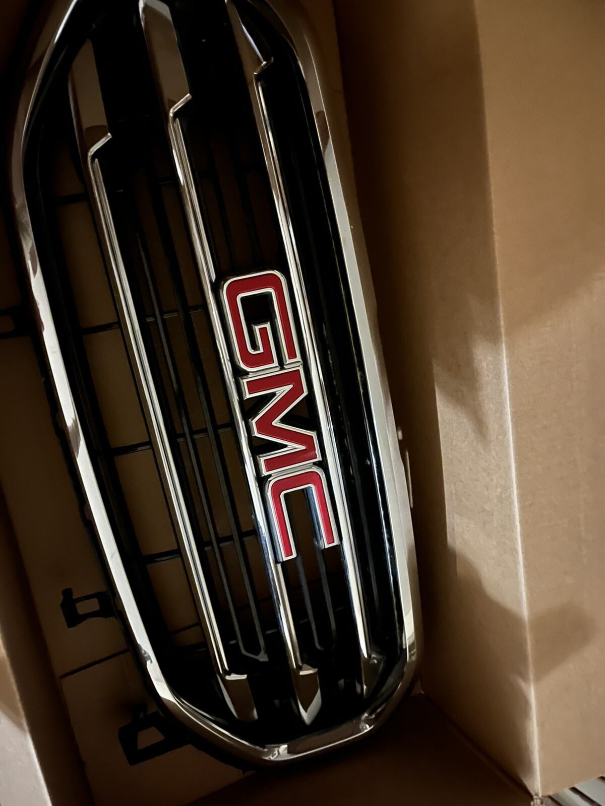 OEM NEW 1820 GM GMC Terrain Sport Utility Front Bumper Grille Assembly