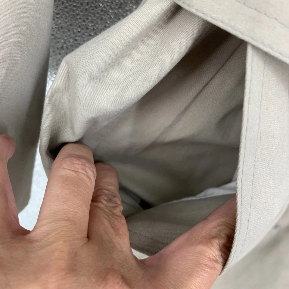 Vintage Y2K London Fog Sz 44 Classic Tan Double Breasted Trenchcoat Belted Lined - Image 4 of 4