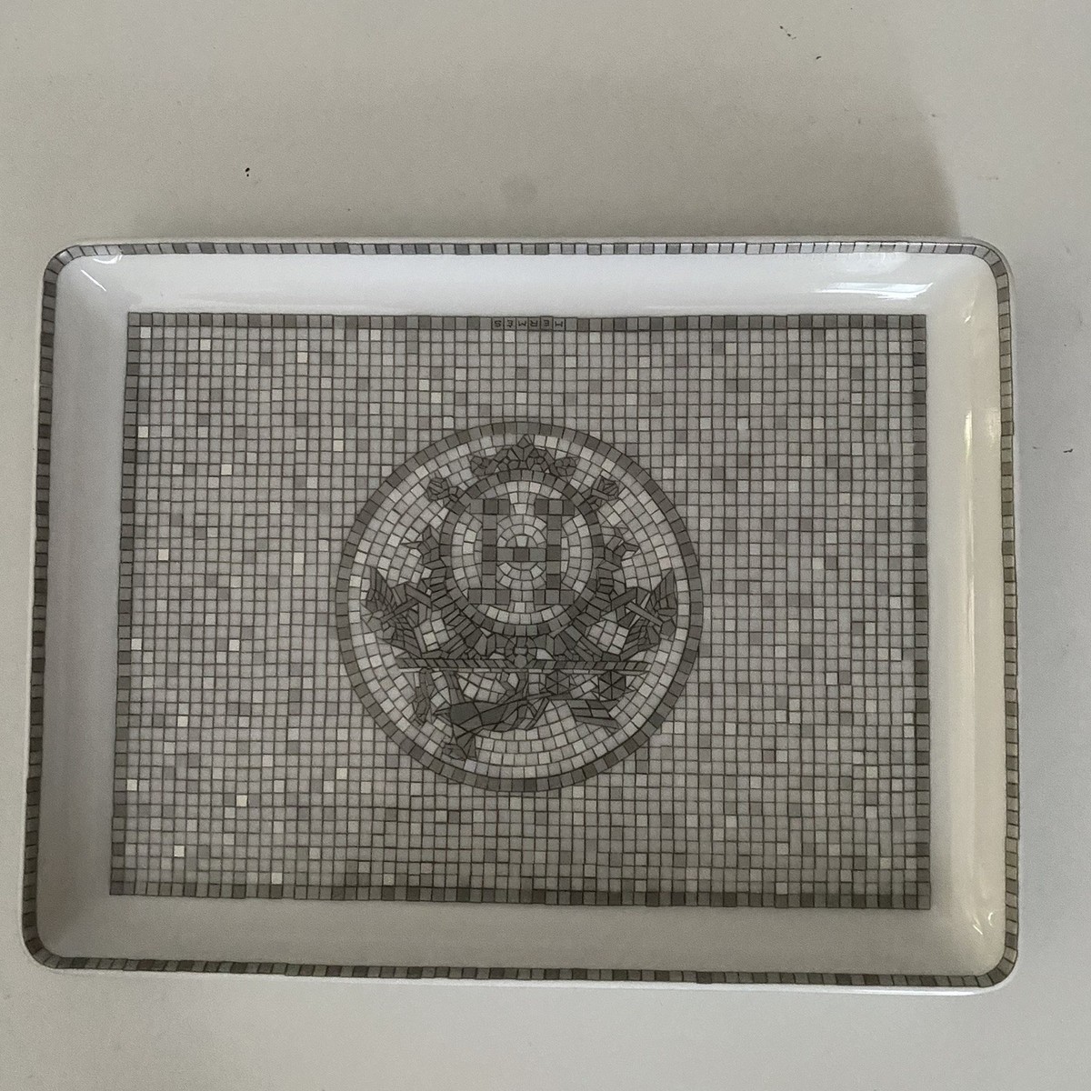 New Hermes MOSAIQUE AU 24 Platinum Sushi Tray Plate Small