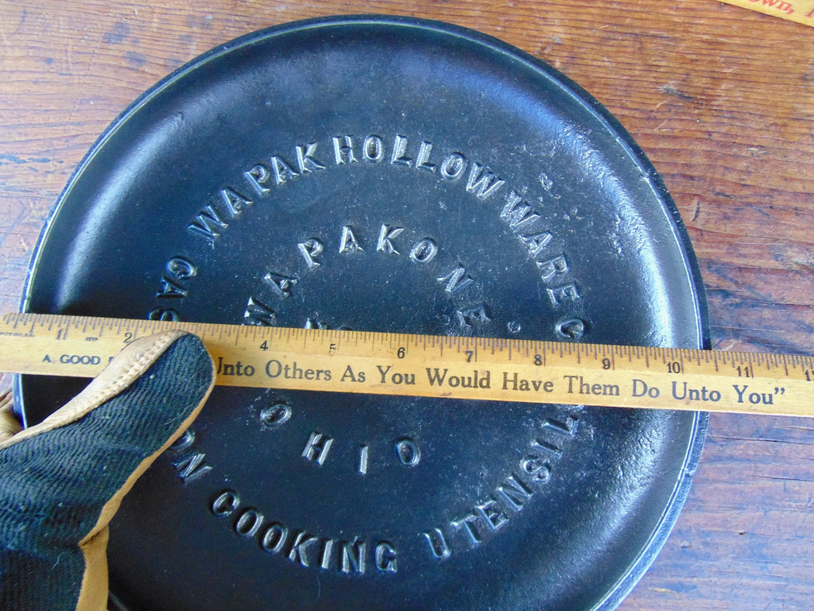 Antique Cast Iron WAPAK HOLLOW WARE No. 9 Advertising Kettle  Pot LID Clean Nice