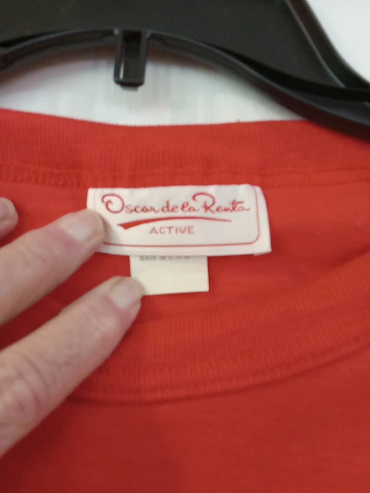 Camiseta roja Oscar De La Renta vintage años 80 mujer stock muerto hombreras  Foto 4 de 4