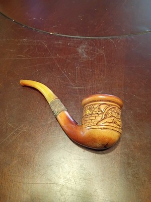 Vintage carved briar decorative pipe   cracked, for display