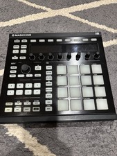 Native Instruments Maschine MK2 Groove Production Studio Black With Stand