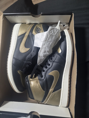 Jordan Air Jordan 1 Men s High-Top Leather Sneakers Black/Gold Lace-Up