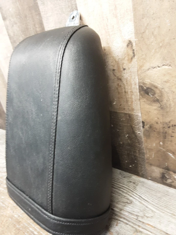 Asiento de pasajero trasero estándar Triumph Thunderbird 1600 1700 2391043 09-20 Foto 3 de 4