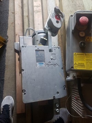 Tractel XE 500 P Hoist 1000kg 208V 60Hz 3 Phase Serial 63254