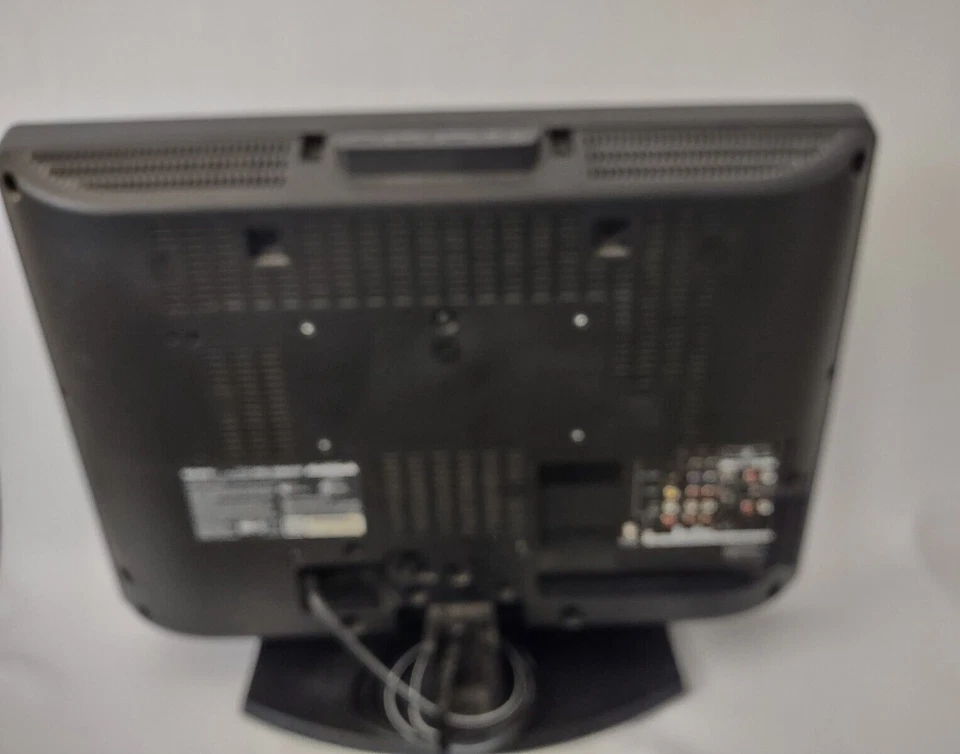 Sony 💥 Bravia  26" LCD TV With REMOTE KDL-26M4000 - Image 3 of 4