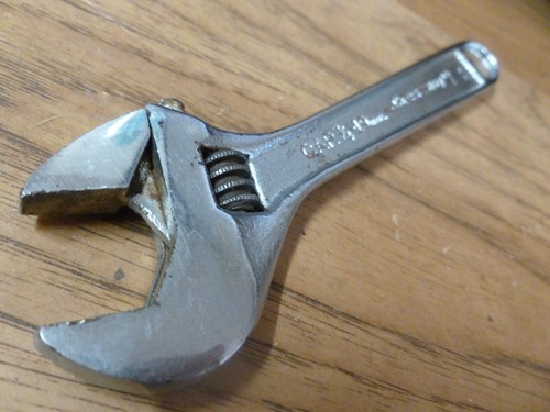 USED - Crescent 6" Adjustable Wrench Crestoloy Made in USA EXCELLENT CONDITION - Picture 4 of 5