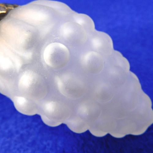 Antique White Frosted Glass Ornament Grapes / Pinecone Kugel 3.25" - Picture 3 of 4