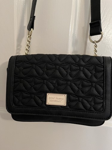 Betsey Johnson Black Quilted Bow Handbag - Picture 7 of 9