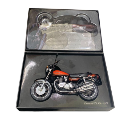 【美品】MINICHAMPS 1/12 Kawasaki Z1 900モデル Minichamps 1:12 Kawasaki Z1 900 Super 4 Year 1972 candy