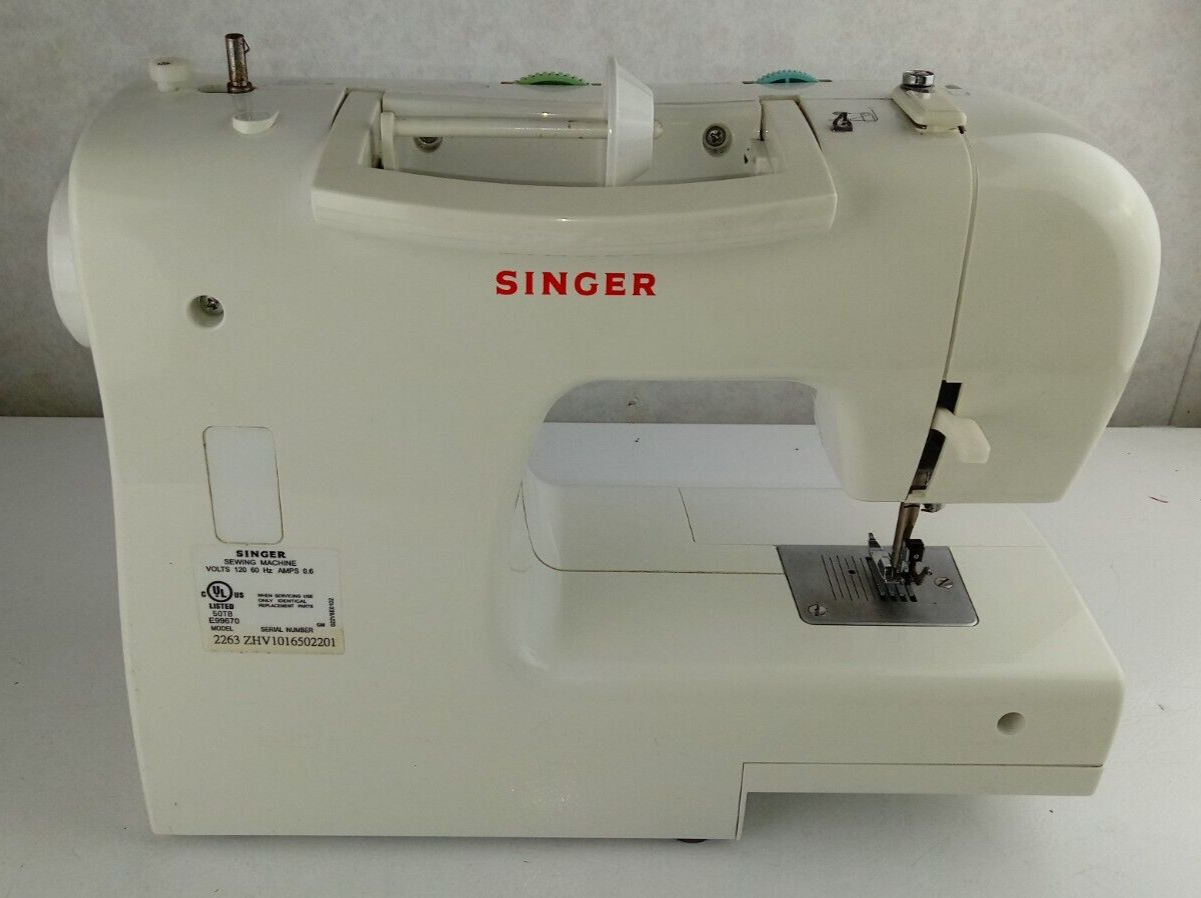 Used Singer Simple Model E96670 Sewing Machine W/ Pedal & Case Tested
