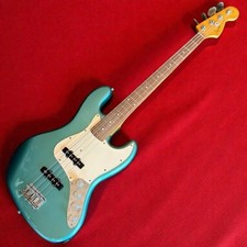 Bajo eléctrico usado Squier by Fender Active Jazz Bass