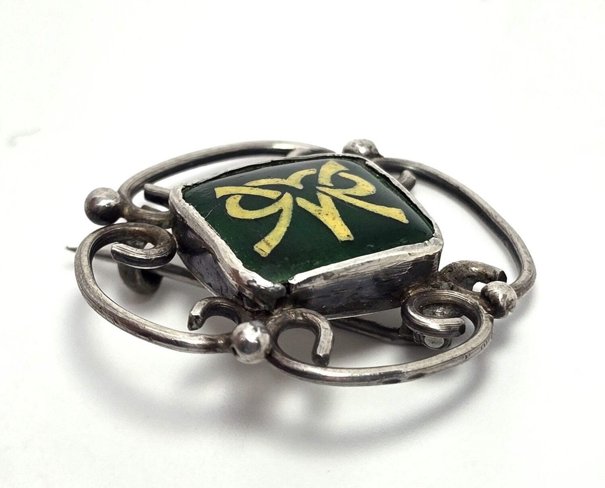 Vintage Scottish Luckenbooth Mary Queen of Scotts sterling silver vintage brooch View 3