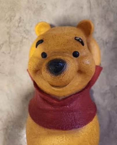 Vintage Winnie The Pooh Henri Studio Statue 2001 Lawn Ornament - Picture 2 of 9