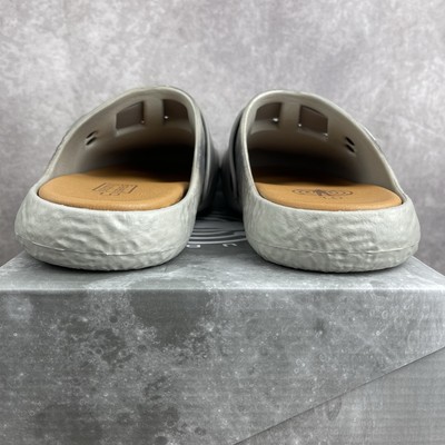 国内発送 Bravest Studios x Kid Cudi ムーン クロッグ サンダル Bravest Studios and Kid Cudi Moon Clog – SoleSavy