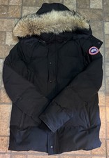 canada goose wyndham parka