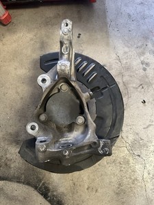 2016-2023 Chevy Camaro SS Front Left Driver Side Spindle Knuckle Hub OEM 20k