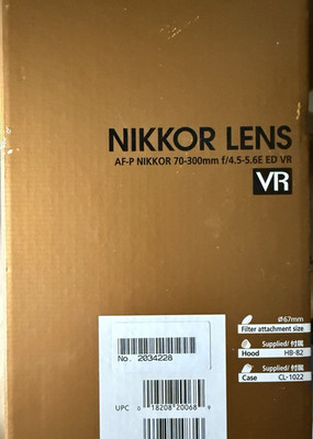 Nikon AF-P NIKKOR 70-300mm f/4.5-5.6E ED VR Zoomobjektiv Nikon F inkl. HB-82