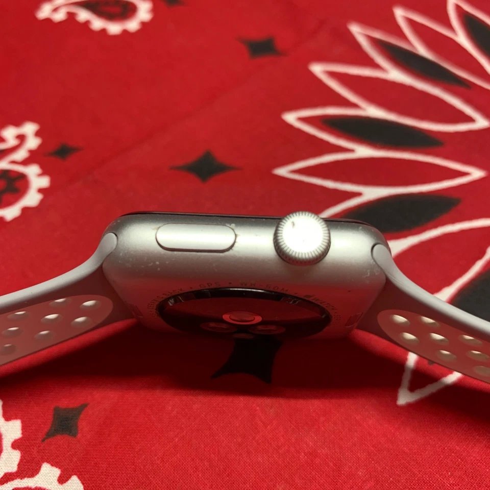 apple watch serie 2 nike 42mm Foto 2 de 4