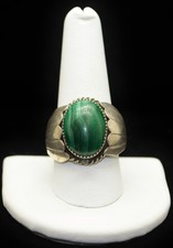 Sterling Silver Beautiful Green Stone Large Ring SZ 9.75 FME962