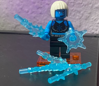 Lego Dc Minifigur Killer Frost aus Set 76098