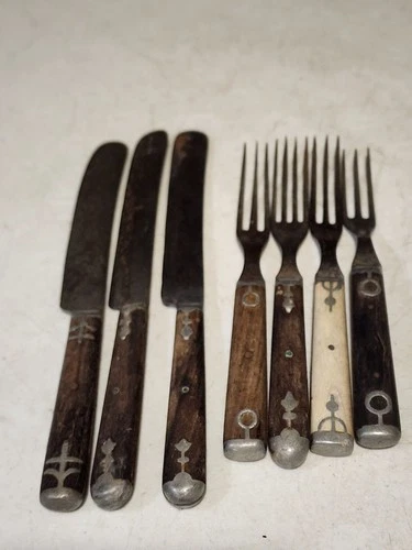 Antique Civil War era lot of 7- 3 knifes & 4 forks, wood handle flatware