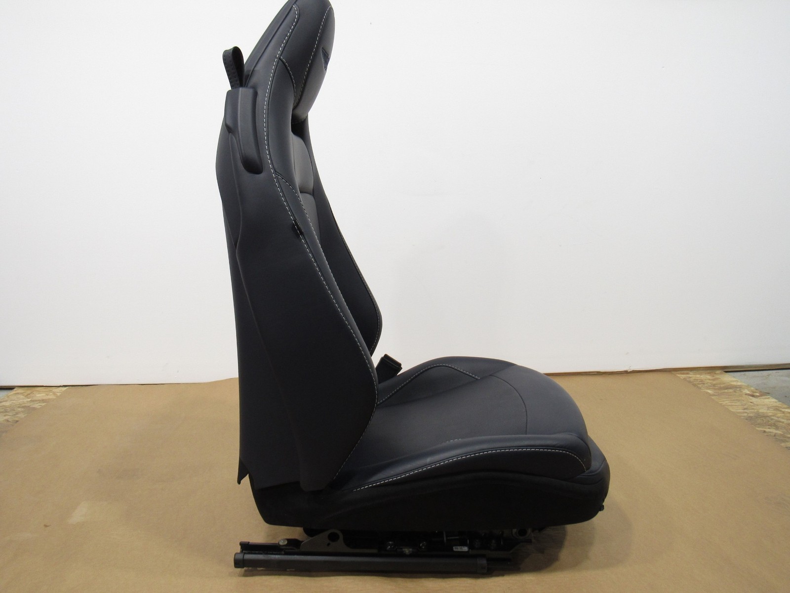 18-21 Aston Martin Vantage 2020 Front Right Upper Lower Seat Assembly Y2