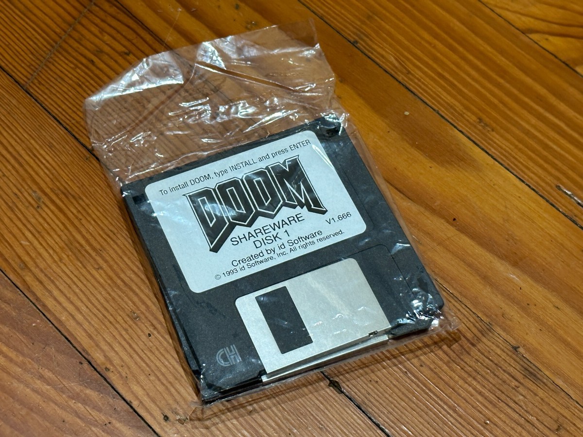 DOOM「GoMadYourself!」＋「NOMOREPAIN」アナログ盤 DOOM / No More Pain・・・ (LP version) - YouTube