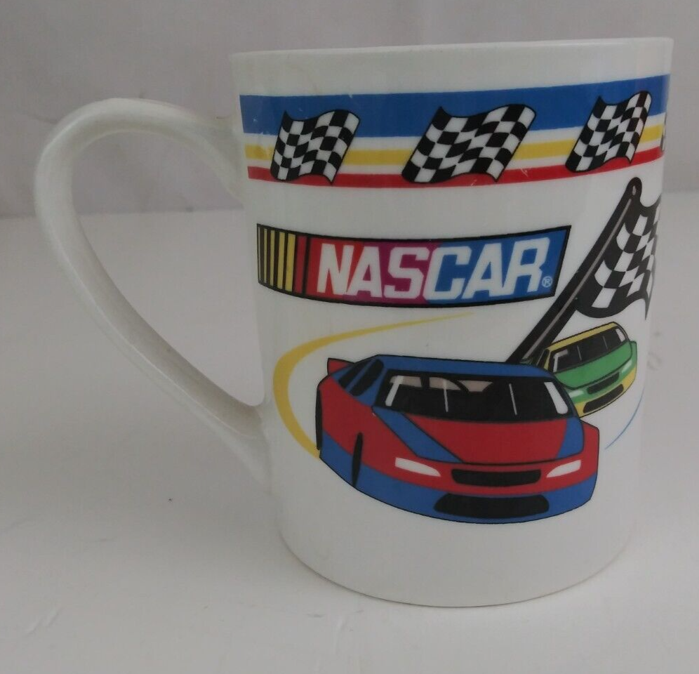 Vintage 2002 Gibson NASCAR Red & Green Race Cars & Checkered Flags Coffee Cup