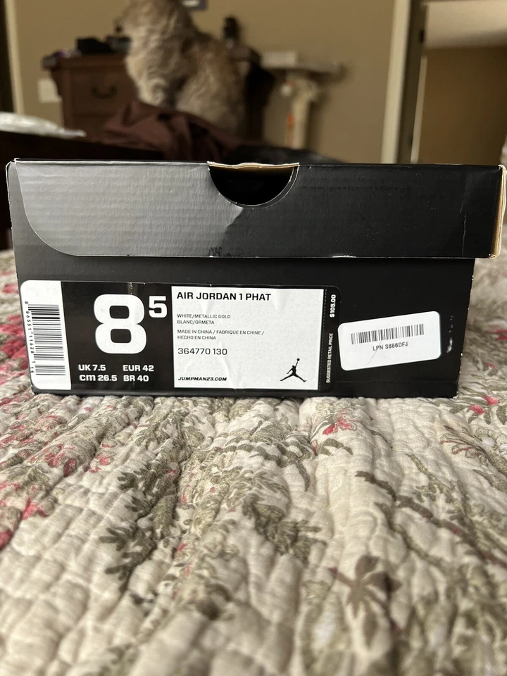 Talla 8.5 - Jordan 1 Phat Blanco Metálico Dorado Foto 2 de 4