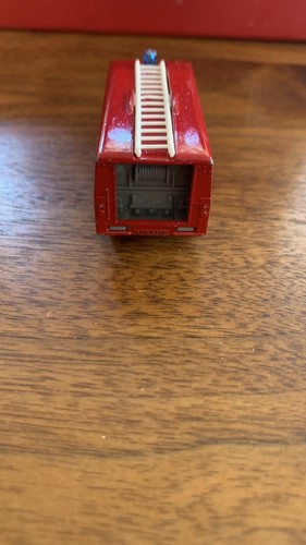 57-C2 Near MINT!! Land Rover Fire Truck Lesney Matchbox circa '66 - Picture 4 of 6