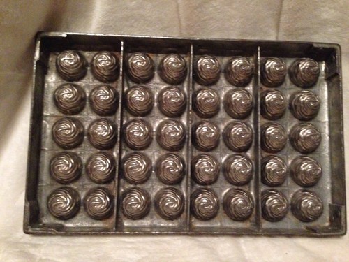 Antiguo molde comercial francés de metal dulce trufa de chocolate - GRANDE - Imagen 3 de 11