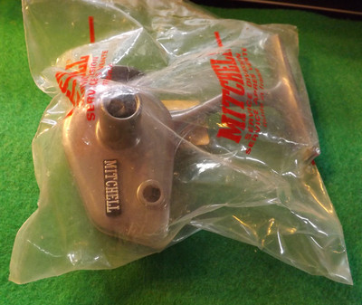 VIS GALET MOULINET MITCHELL 3370Z 4470Z LINE GUIDE SCREW REEL PART 83194