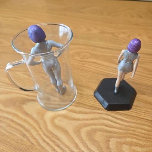 SF TV Drama Mysterious Flying Saucer UFO Character Lieutenant Ellis Figure Set o - Picture 2 of 8