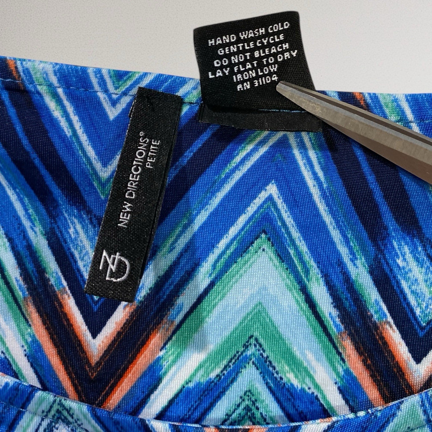 New Directions Chevron Print Ruched Sleeve Top Women’s Large Petite Boho Chic