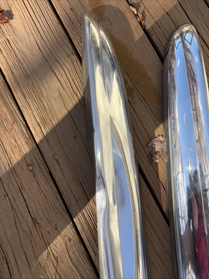 Lincoln Cosmopolitan 1949-1950 1 derecha -1 moldura guardabarros izquierdo Foto 3 de 4