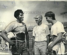 1974 Press Photo Tulane Football Coach Bennie Ellender Meets his Co-Captains