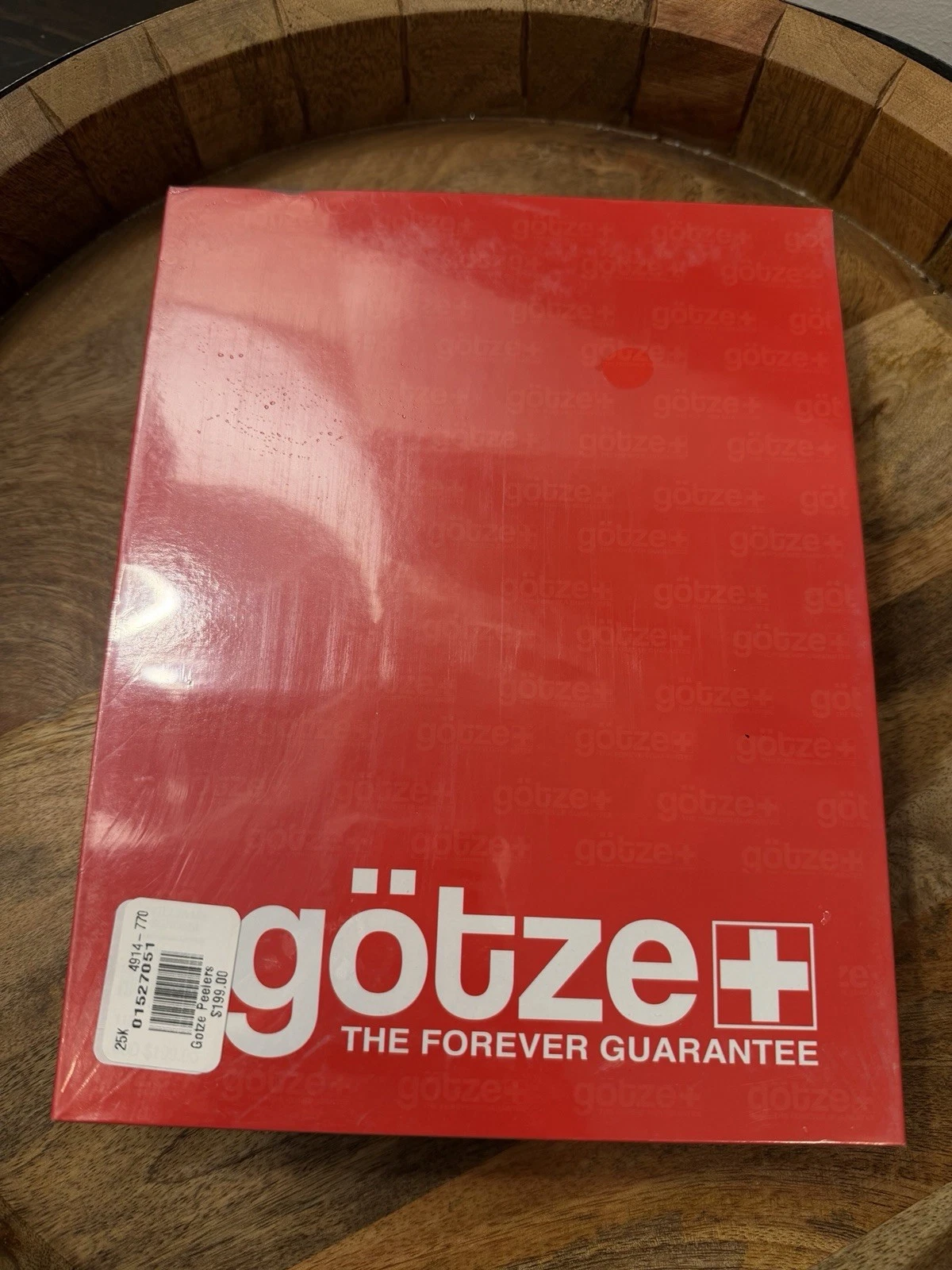 NEW SEALED GOTZE Swiss Made Professional Grade Vegetable Peelers 3 Piece Set
Opens in a new window o